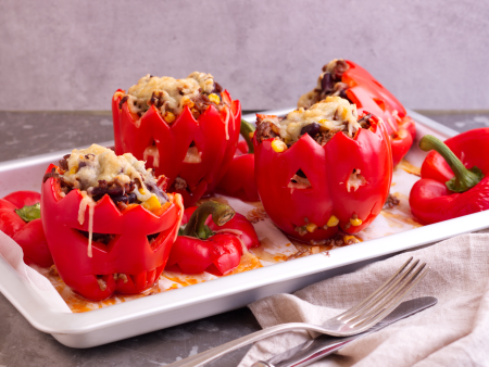 Gefüllte Halloween Paprika á la Chili con Carne Gefüllte Halloween Paprika á la Chili con Carne