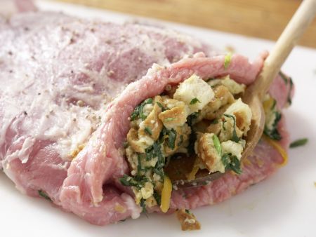 Gefüllte Kalbsbrust Zubereitung Schritt 7 Gefüllte Kalbsbrust Zubereitung Schritt 7