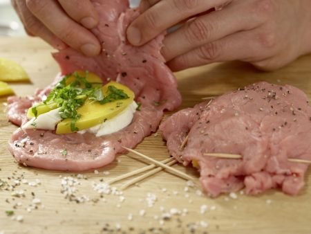 Gefüllte Kalbsschnitzel Zubereitung Schritt 5 Gefüllte Kalbsschnitzel Zubereitung Schritt 5