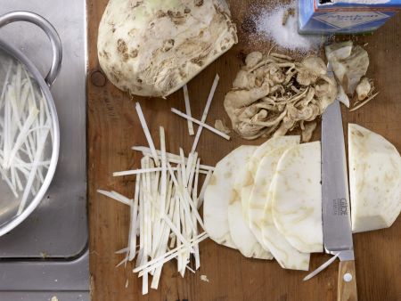 Gefüllte Putenröllchen Zubereitung Schritt 2 Gefüllte Putenröllchen Zubereitung Schritt 2
