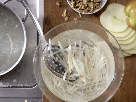 Gefüllte Putenröllchen Zubereitung Schritt 3 Gefüllte Putenröllchen Zubereitung Schritt 3
