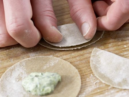 Schlutzkrapfen Zubereitung Schritt 8 Schlutzkrapfen Zubereitung Schritt 8