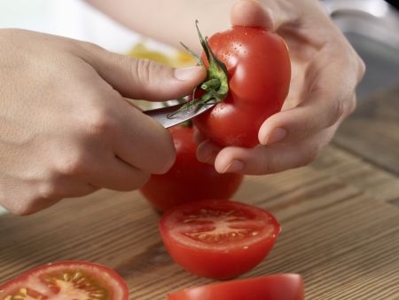 Gefüllte Tomaten Zubereitung Schritt 1 Gefüllte Tomaten Zubereitung Schritt 1