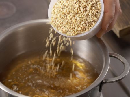 Gefüllte Zucchini mit Soja Zubereitung Schritt 4 Gefüllte Zucchini mit Soja Zubereitung Schritt 4