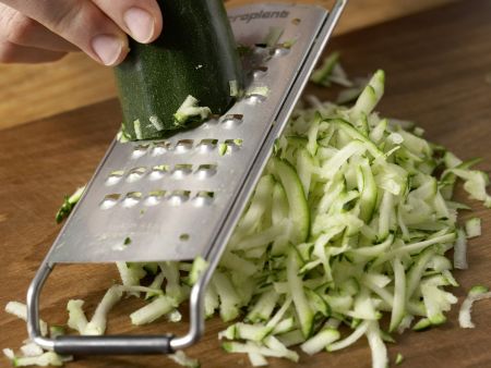 Gefülltes Fladenbrot aus dem Ofen Zubereitung Schritt 3 Gefülltes Fladenbrot aus dem Ofen Zubereitung Schritt 3
