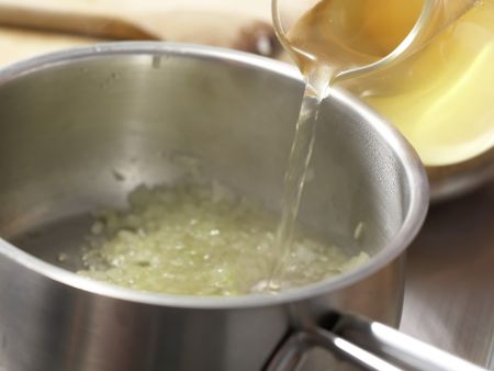 Gefülltes Polenta-Hähnchen Zubereitung Schritt 1 Gefülltes Polenta-Hähnchen Zubereitung Schritt 1