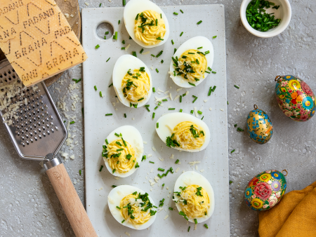 Gefüllte Eier mit Grana-Padano-Zitronen-Creme und Schnittlauch