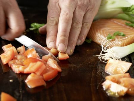 Gegrillte Lachsspieße Zubereitung Schritt 2 Gegrillte Lachsspieße Zubereitung Schritt 2
