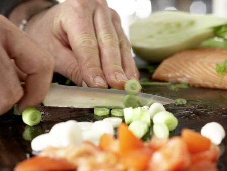 Gegrillte Lachsspieße Zubereitung Schritt 3 Gegrillte Lachsspieße Zubereitung Schritt 3