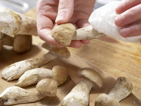 Gegrillte Steinpilze Zubereitung Schritt 3 Gegrillte Steinpilze Zubereitung Schritt 3
