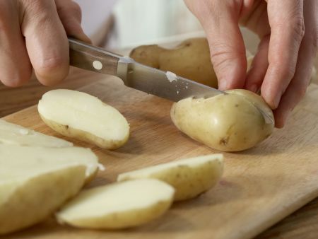 Gegrillte Zucchini und Kartoffeln Zubereitung Schritt 1 Gegrillte Zucchini und Kartoffeln Zubereitung Schritt 1