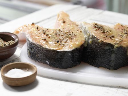 Gegrillter Pfeffer-Lachs Zubereitung Schritt 4 Gegrillter Pfeffer-Lachs Zubereitung Schritt 4