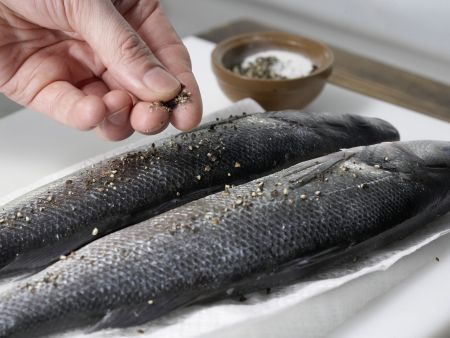 Gegrillter Wolfsbarsch Zubereitung Schritt 1 Gegrillter Wolfsbarsch Zubereitung Schritt 1