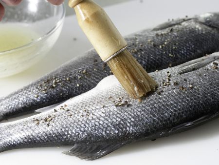 Gegrillter Wolfsbarsch Zubereitung Schritt 4 Gegrillter Wolfsbarsch Zubereitung Schritt 4