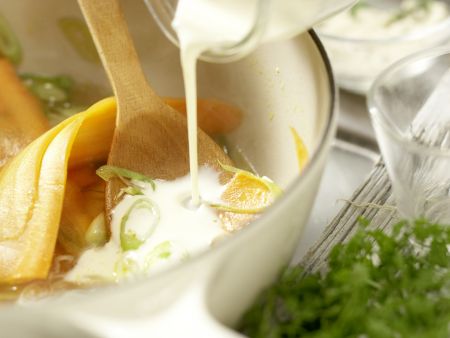 Gekräuterte Hähnchenschnitzel Zubereitung Schritt 10 Gekräuterte Hähnchenschnitzel Zubereitung Schritt 10