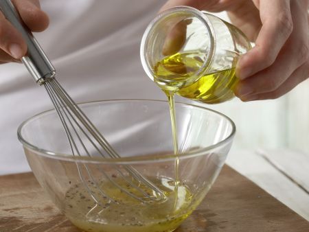 Gemischte Blattsalate mit Avocado Zubereitung Schritt 3 Gemischte Blattsalate mit Avocado Zubereitung Schritt 3