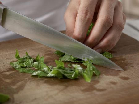 Gemischte Blattsalate mit Avocado Zubereitung Schritt 5 Gemischte Blattsalate mit Avocado Zubereitung Schritt 5