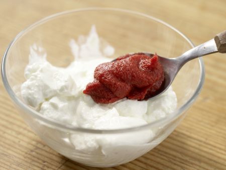 Gemüse-Chips mit Tomatenquark Zubereitung Schritt 3 Gemüse-Chips mit Tomatenquark Zubereitung Schritt 3