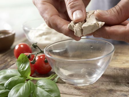 Gemüse-Dinkel-Fladen Zubereitung Schritt 1 Gemüse-Dinkel-Fladen Zubereitung Schritt 1