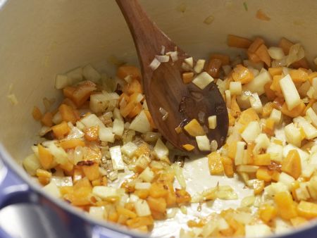 Gemüsesauce – besonders würzig Zubereitung Schritt 4 Gemüsesauce – besonders würzig Zubereitung Schritt 4