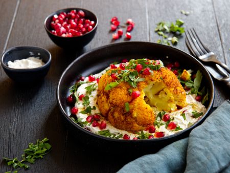 Gerösteter Blumenkohl auf Hüttenkäse-Creme