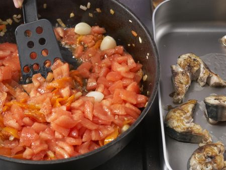 Geschmorte Makrele mit Paprika Zubereitung Schritt 9 Geschmorte Makrele mit Paprika Zubereitung Schritt 9