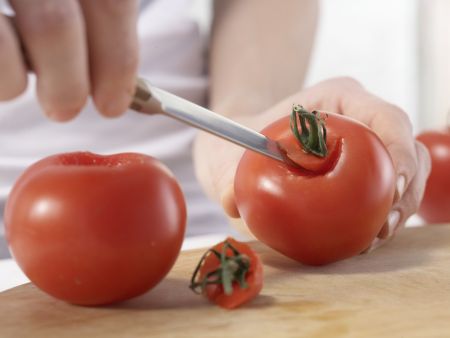 Geschmorte Thunfisch-Tomaten Zubereitung Schritt 3 Geschmorte Thunfisch-Tomaten Zubereitung Schritt 3