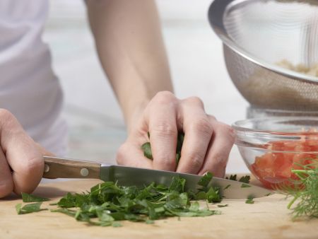 Geschmorte Thunfisch-Tomaten Zubereitung Schritt 5 Geschmorte Thunfisch-Tomaten Zubereitung Schritt 5