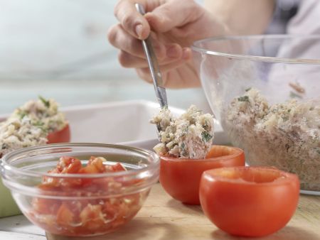 Geschmorte Thunfisch-Tomaten Zubereitung Schritt 7 Geschmorte Thunfisch-Tomaten Zubereitung Schritt 7