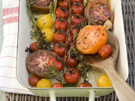 Geschmorte Tomaten mit Zwiebeln