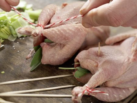 Geschmorte Wachtel Zubereitung Schritt 5 Geschmorte Wachtel Zubereitung Schritt 5