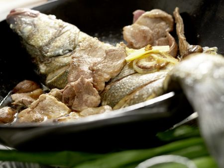 Geschmorter Fisch Shanghai Zubereitung Schritt 8 Geschmorter Fisch Shanghai Zubereitung Schritt 8