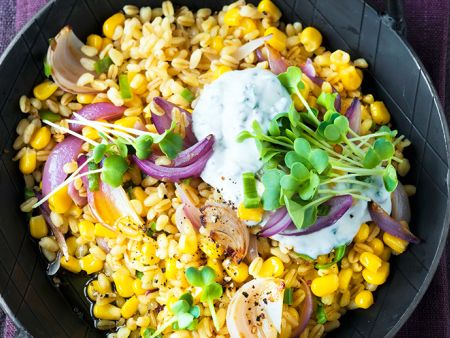 Getreidepfanne mit Skyr-Dip Getreidepfanne mit Skyr-Dip