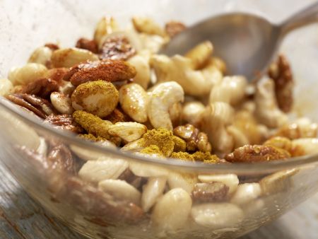Gewürznüsse vom Blech Zubereitung Schritt 3 Gewürznüsse vom Blech Zubereitung Schritt 3