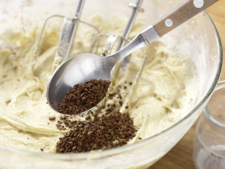 Glasierter Pfirsichkuchen Zubereitung Schritt 3 Glasierter Pfirsichkuchen Zubereitung Schritt 3