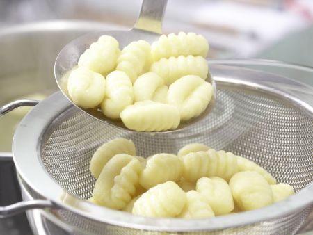 Gnocchi-Spargel-Auflauf Zubereitung Schritt 7 Gnocchi-Spargel-Auflauf Zubereitung Schritt 7