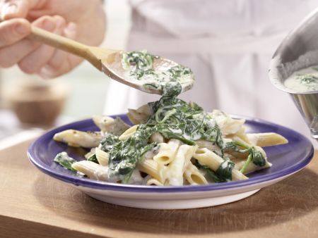 Gorgonzola-Spinat-Pasta Zubereitung Schritt 5 Gorgonzola-Spinat-Pasta Zubereitung Schritt 5