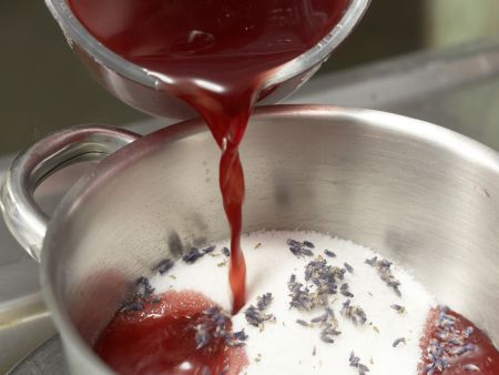 Granatapfel-Gelee Zubereitung Schritt 3 Granatapfel-Gelee Zubereitung Schritt 3