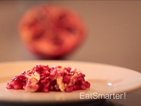 Wie Sie einen Granatapfel richtig schälen