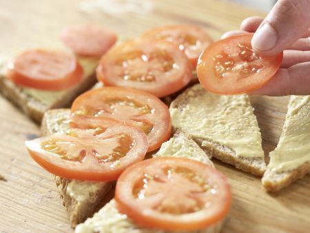 Gratinierte Bratwurstbrote Zubereitung Schritt 6 Gratinierte Bratwurstbrote Zubereitung Schritt 6