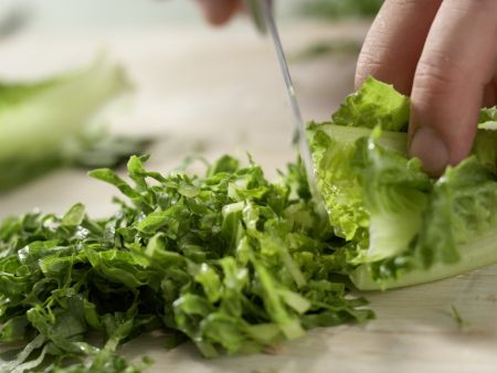 Griechischer Thunfischsalat Zubereitung Schritt 2 Griechischer Thunfischsalat Zubereitung Schritt 2