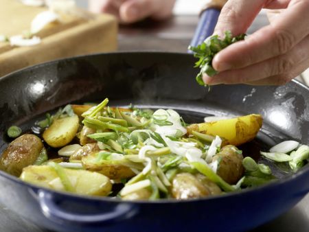 Grüne Kartoffelpfanne Zubereitung Schritt 11 Grüne Kartoffelpfanne Zubereitung Schritt 11