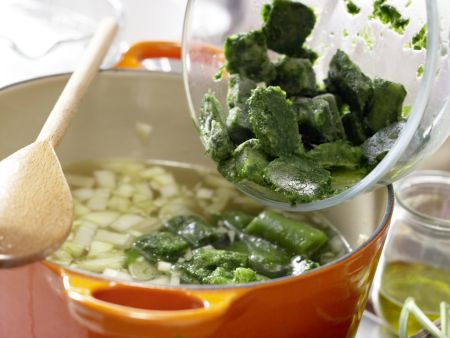 Grüne Kichererbsensuppe Zubereitung Schritt 3 Grüne Kichererbsensuppe Zubereitung Schritt 3