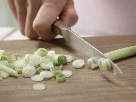Grüner Bratreis aus dem Wok Zubereitung Schritt 3 Grüner Bratreis aus dem Wok Zubereitung Schritt 3