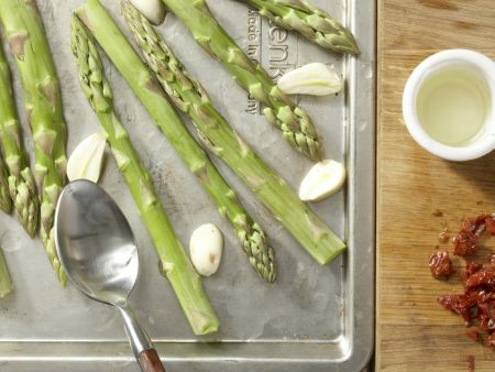 Grüner Spargel mit Kalbssteak Zubereitung Schritt 4 Grüner Spargel mit Kalbssteak Zubereitung Schritt 4