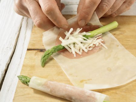 Grüner Spargel im Knusperteig Zubereitung Schritt 7 Grüner Spargel im Knusperteig Zubereitung Schritt 7
