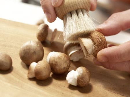 Hähnchen-Champignon-Spieße Zubereitung Schritt 4 Hähnchen-Champignon-Spieße Zubereitung Schritt 4