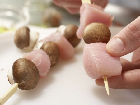 Hähnchen-Champignon-Spieße Zubereitung Schritt 5 Hähnchen-Champignon-Spieße Zubereitung Schritt 5