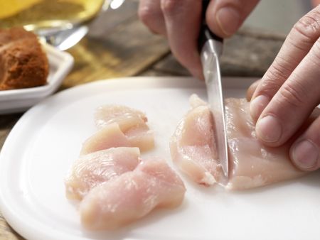 Hähnchen-Erdnuss-Curry Zubereitung Schritt 2 Hähnchen-Erdnuss-Curry Zubereitung Schritt 2