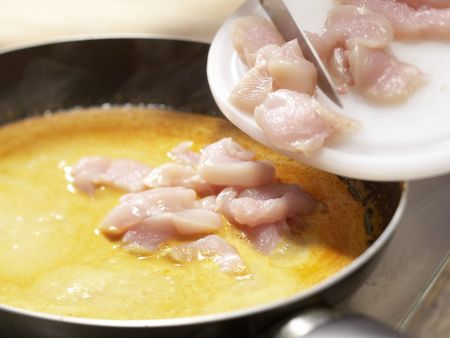 Hähnchen-Erdnuss-Curry Zubereitung Schritt 4 Hähnchen-Erdnuss-Curry Zubereitung Schritt 4